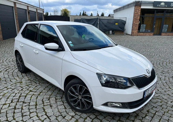 Skoda Fabia cena 28700 przebieg: 135000, rok produkcji 2015 z Syców małe 79